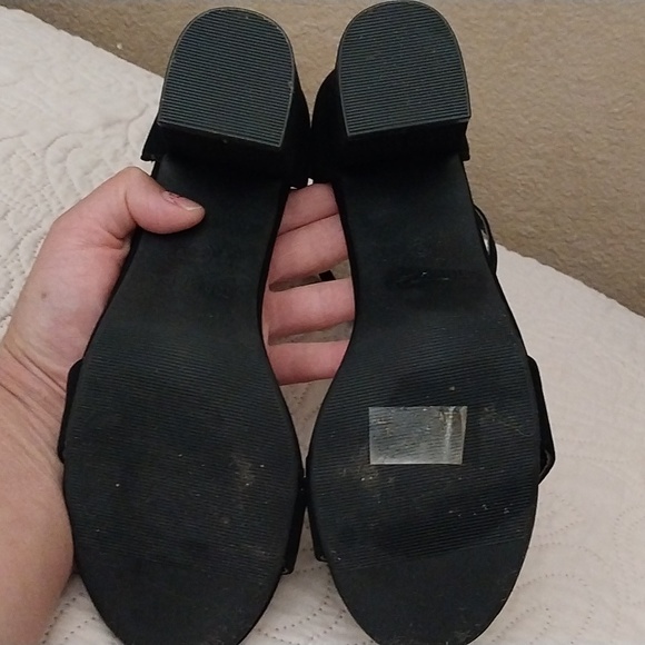 Zapatillas  negras - Picture 3 of 3